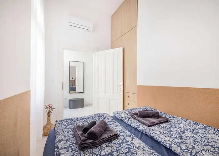 Chic And Spacious Retreat * Budapesta