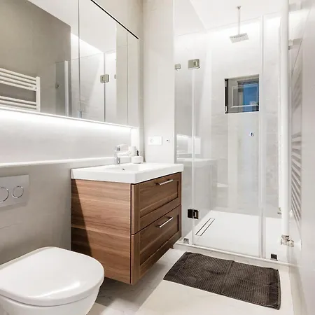 Chic And Spacious Retreat * Budapest