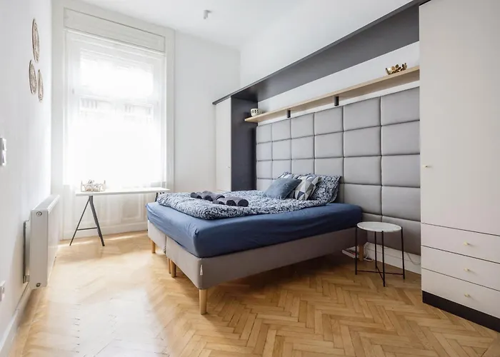 شقة Chic And Spacious Retreat *