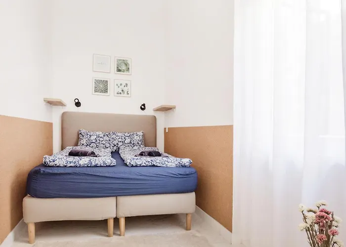 Chic And Spacious Retreat Budapest