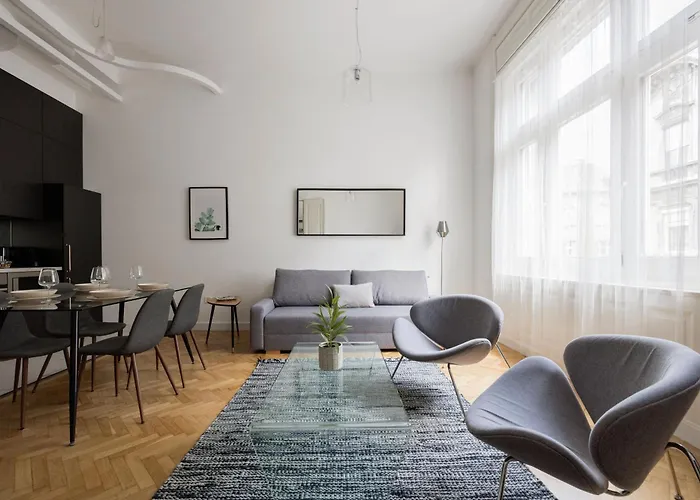 Chic And Spacious Retreat شقة *