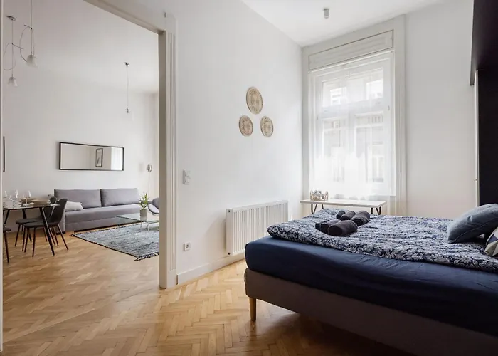 شقة Chic And Spacious Retreat