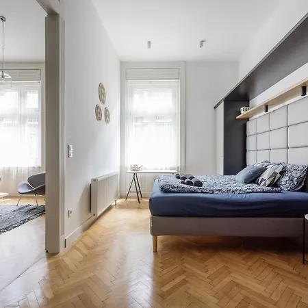 Lejlighed Chic And Spacious Retreat Budapest